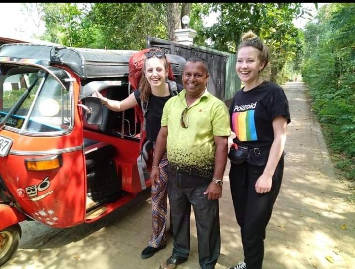 Arani Homestay Polonnaruwa Bagian luar foto