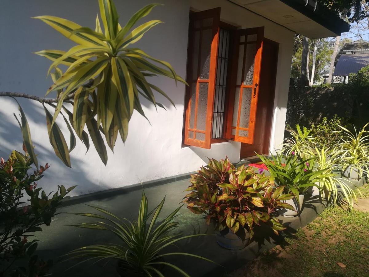 Arani Homestay Polonnaruwa Bagian luar foto