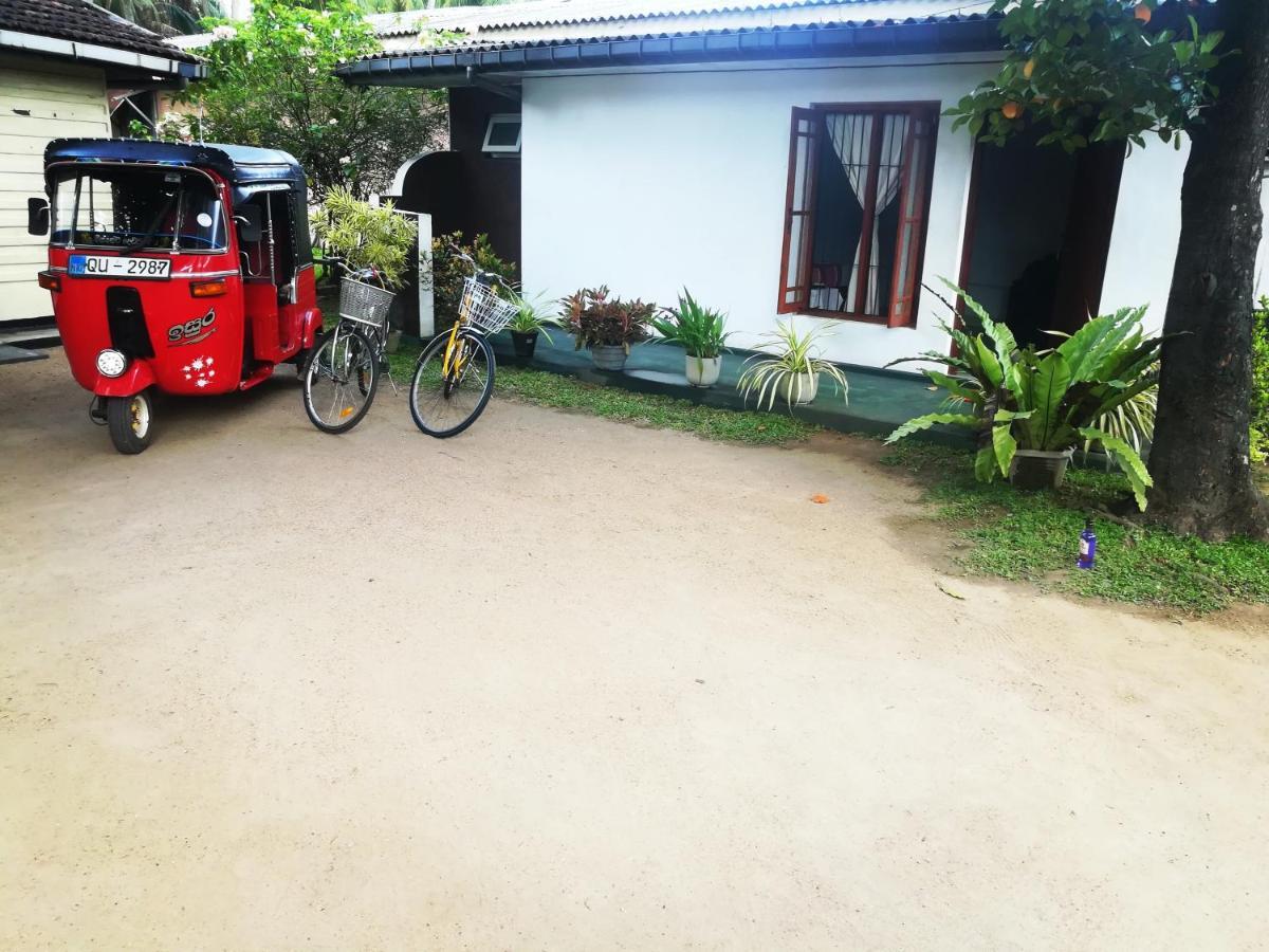 Arani Homestay Polonnaruwa Bagian luar foto